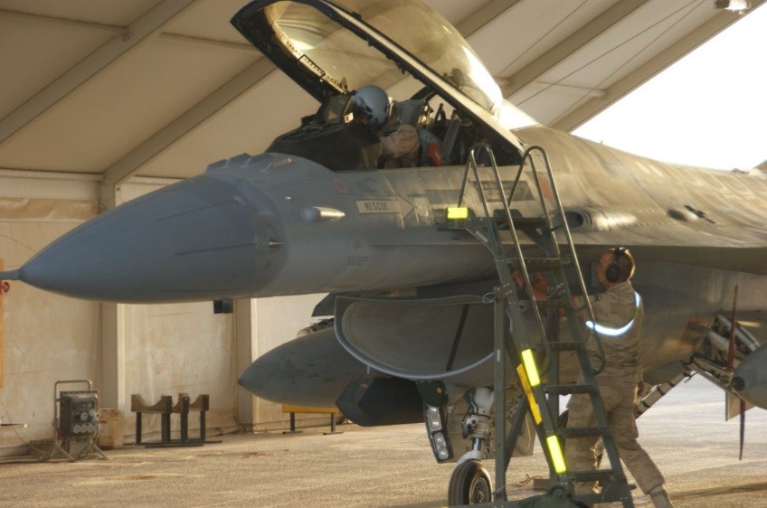 F16 vliegtuig